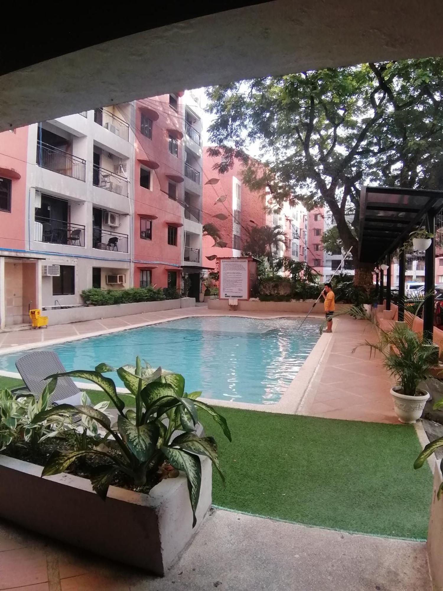 Condo Azur Suites B316 Near Airport, Netflix, Stylish, Cozy With Swimming Pool Мактан Екстериор снимка
